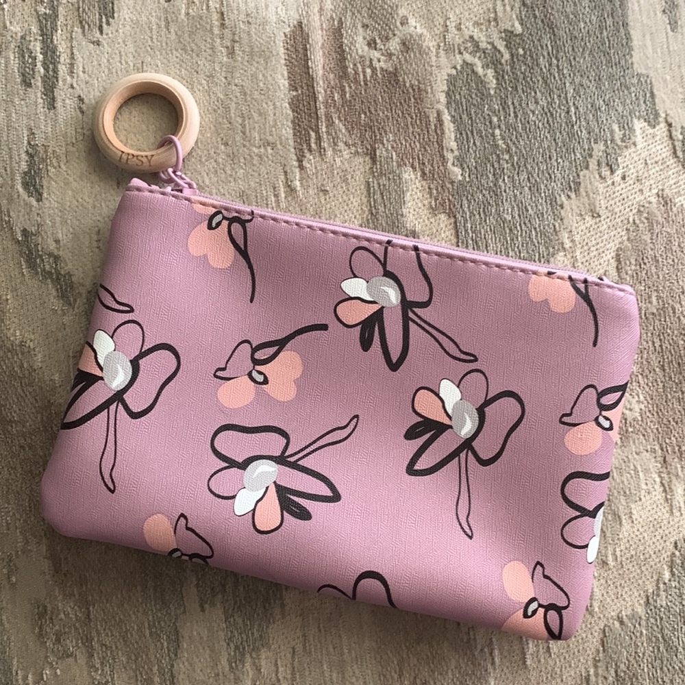 ipsy pouch - Picture 2 of 4
